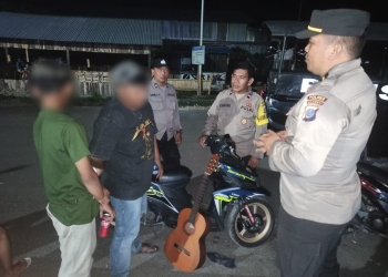 Polisi di Banggai Memebrikan Teguran keapda 2 remaja di Luwuk